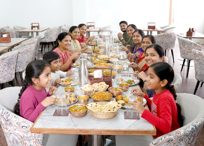 why-guests-love-dining-at-vrinda-rasoi-annekaa-heights